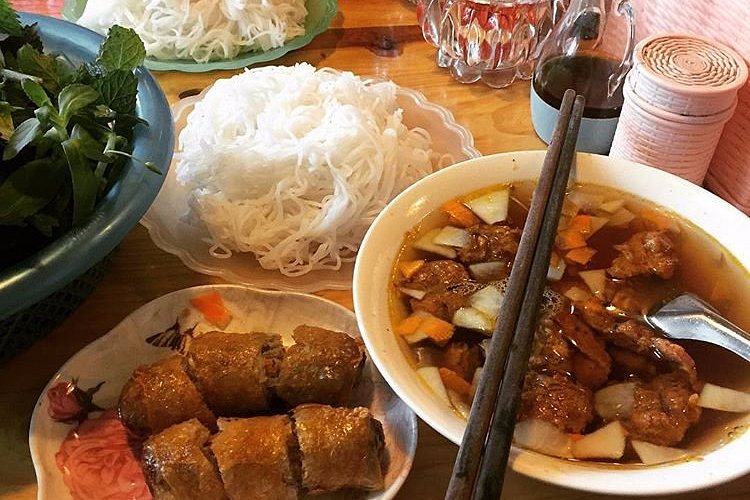 Bun Cha (Grilled Pork with Noodles)