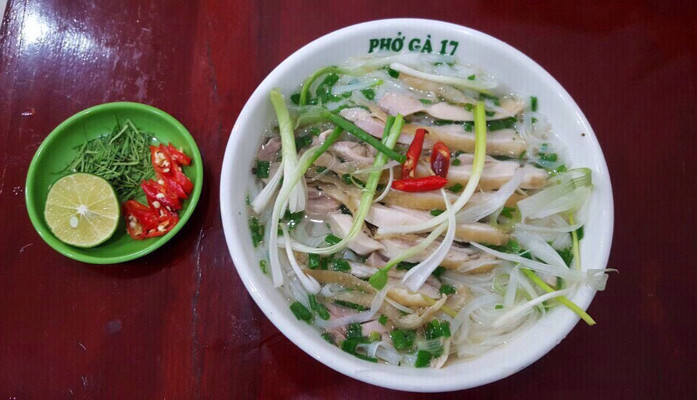 Pho (Vietnamese Beef Noodle Soup)